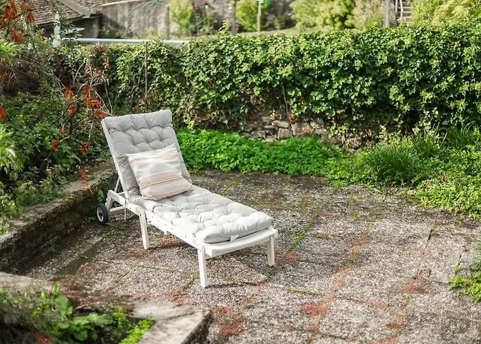 Charming Vinyard House - Lake Geneva